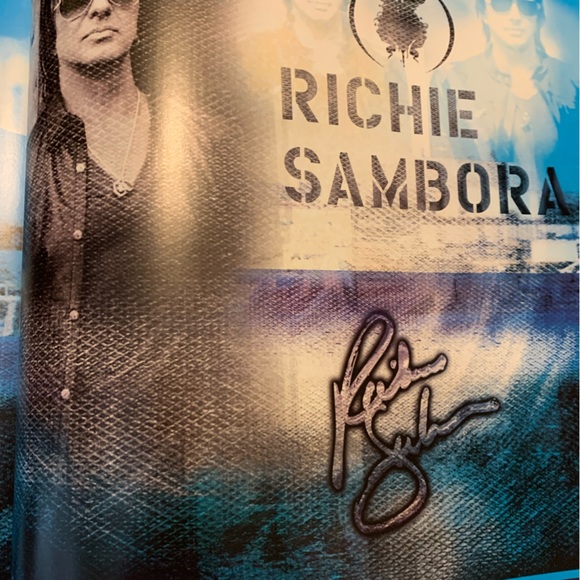 Bon Jovi - 2011 VIP Tour Book - Picture 5 of 6